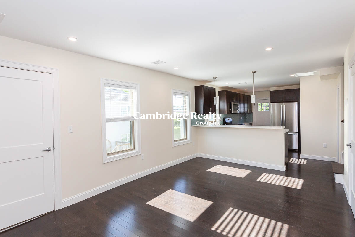 4 bed, 4+ bath apartment for rent at 39 Harvard St Unit 2T, South Medford — photo 6 of 20