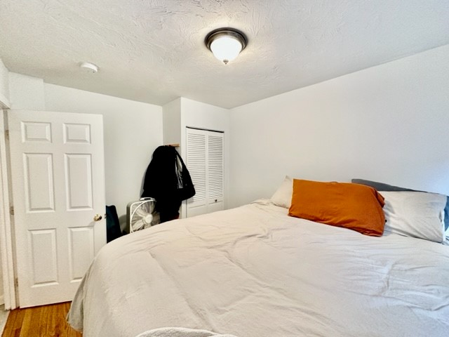2 split bed, 1 bath apartment for rent at 220 Hanover St Unit 5r, North End — photo 6 of 9
