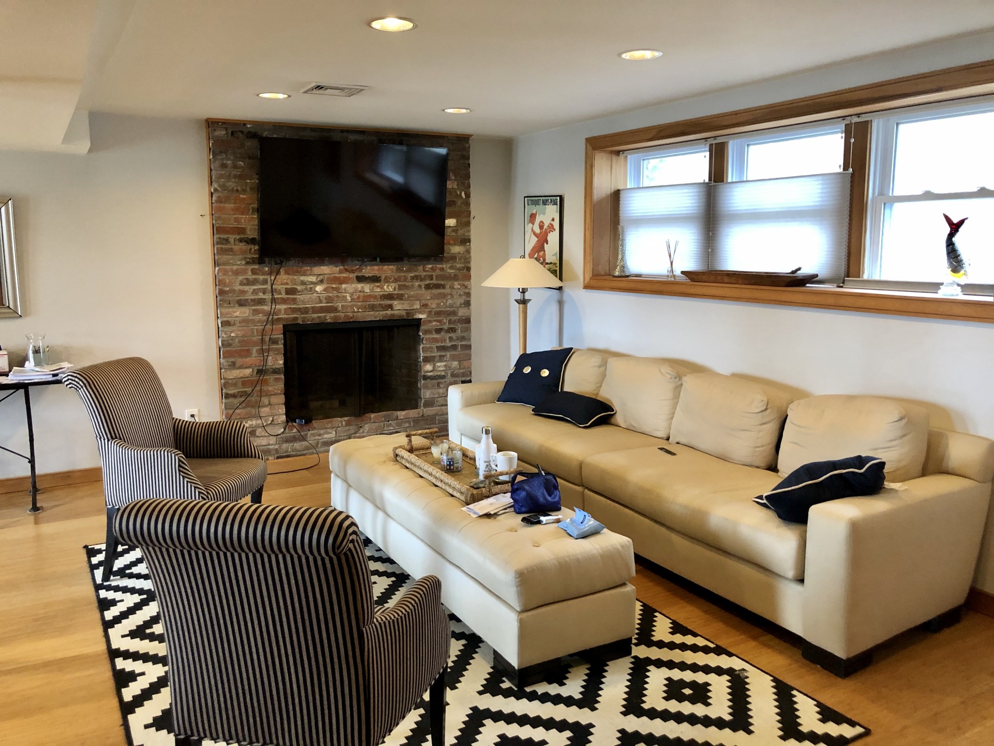 2 bed, 1 bath apartment for rent at 80 York Ter Unit 1, Coolidge Corner — photo 6 of 6