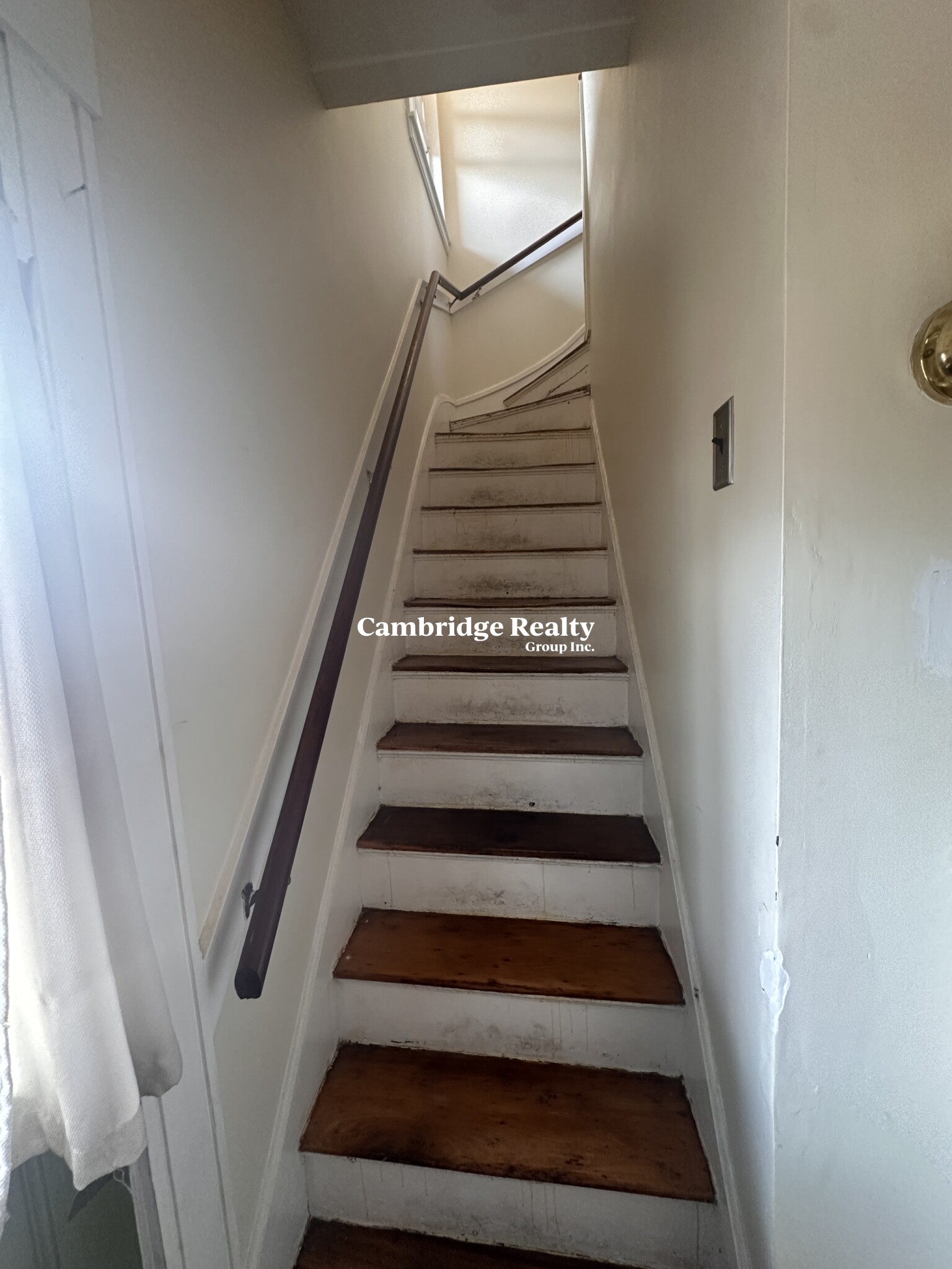 2.5 bed, 1 bath apartment for rent at 543 Broadway Unit 1T, South Medford — photo 7 of 27