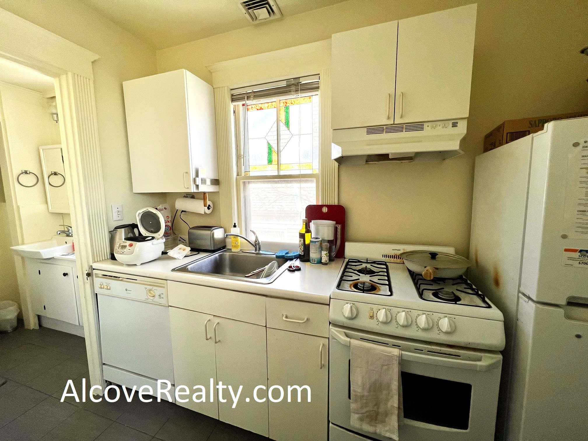 1 bed, 1 bath apartment for rent at 78 College Ave Unit 4, Davis Square — photo 6 of 7
