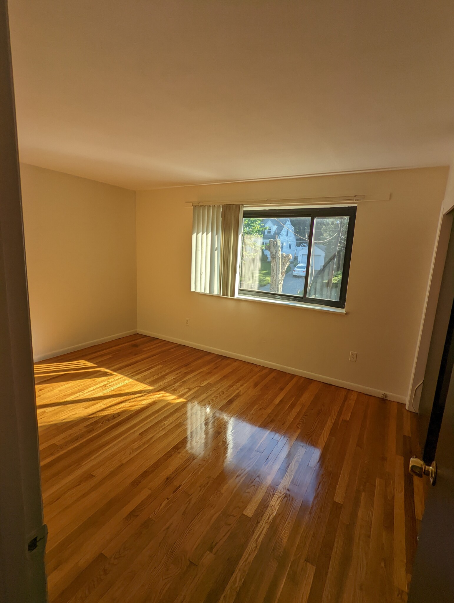 2 bed, 1 bath apartment for rent at 200 Central St Unit 7, Stoneham — photo 3 of 8