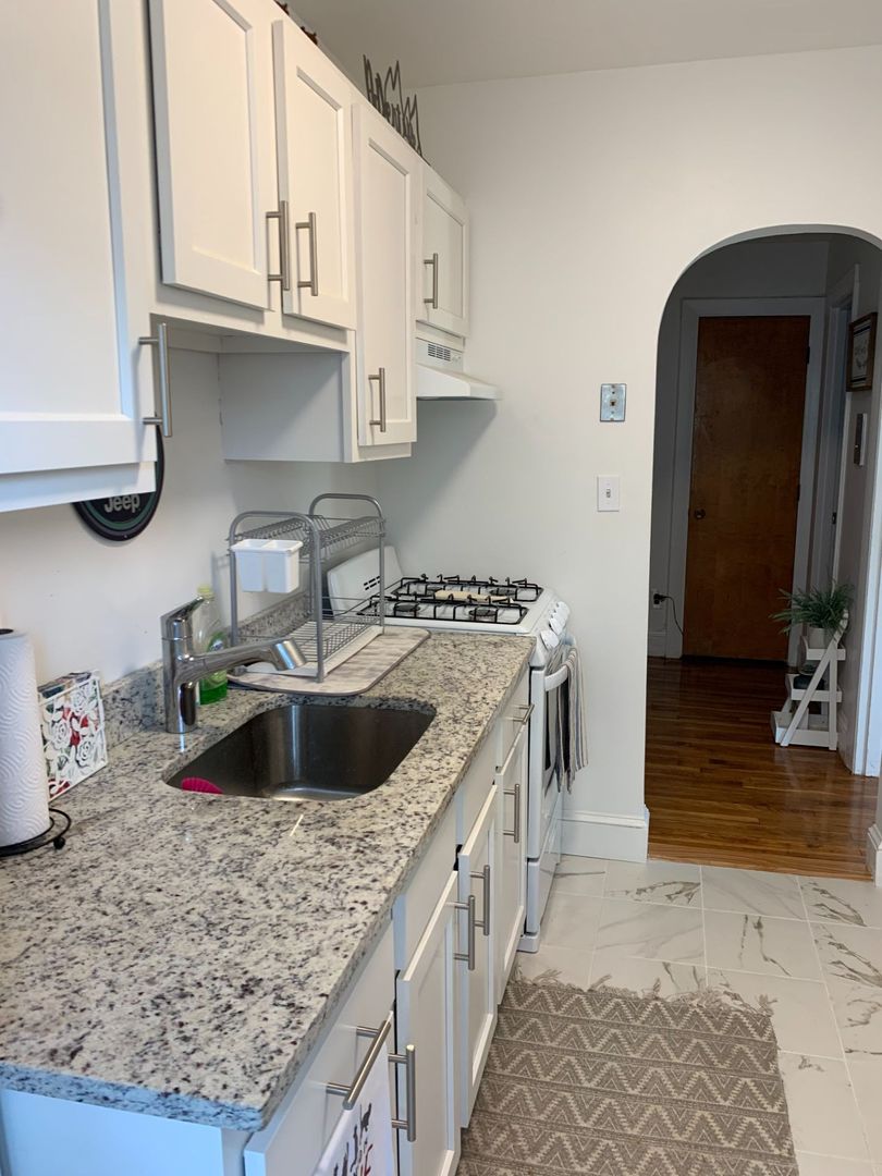 Studio bed, 1 bath apartment for rent at 87 Winthrop Shore Dr Unit 3A, Winthrop