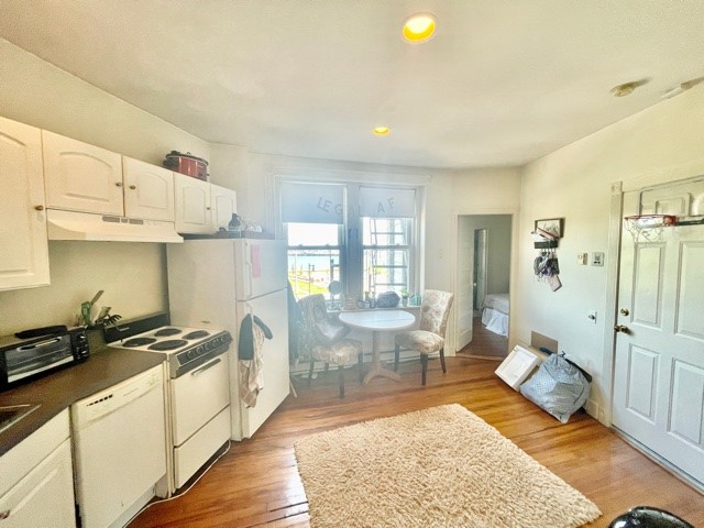2 bed, 1 bath apartment for rent at 109 Charter St Unit 2, North End — photo 6 of 20