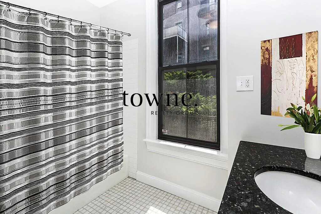 2 bed, 1 bath apartment for rent at 303 Shawmut Ave Unit -11, South End — photo 6 of 8