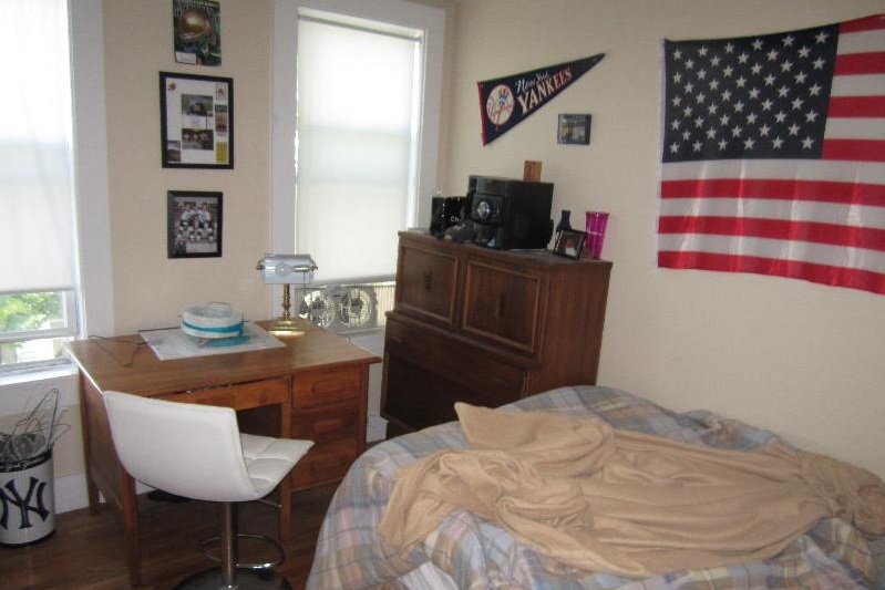 3 bed, 1 bath apartment for rent at 861 East 1st St Unit 3, South Boston — photo 6 of 10