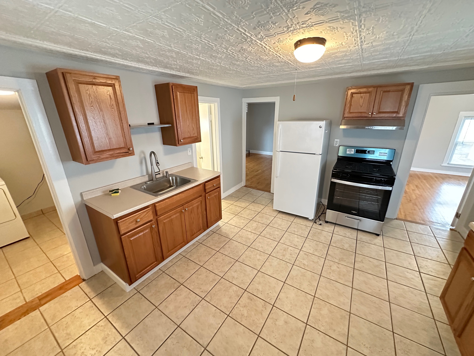 2 bed, 1 bath apartment for rent at 15 Pearl Ave Unit 2, Winthrop — photo 6 of 13