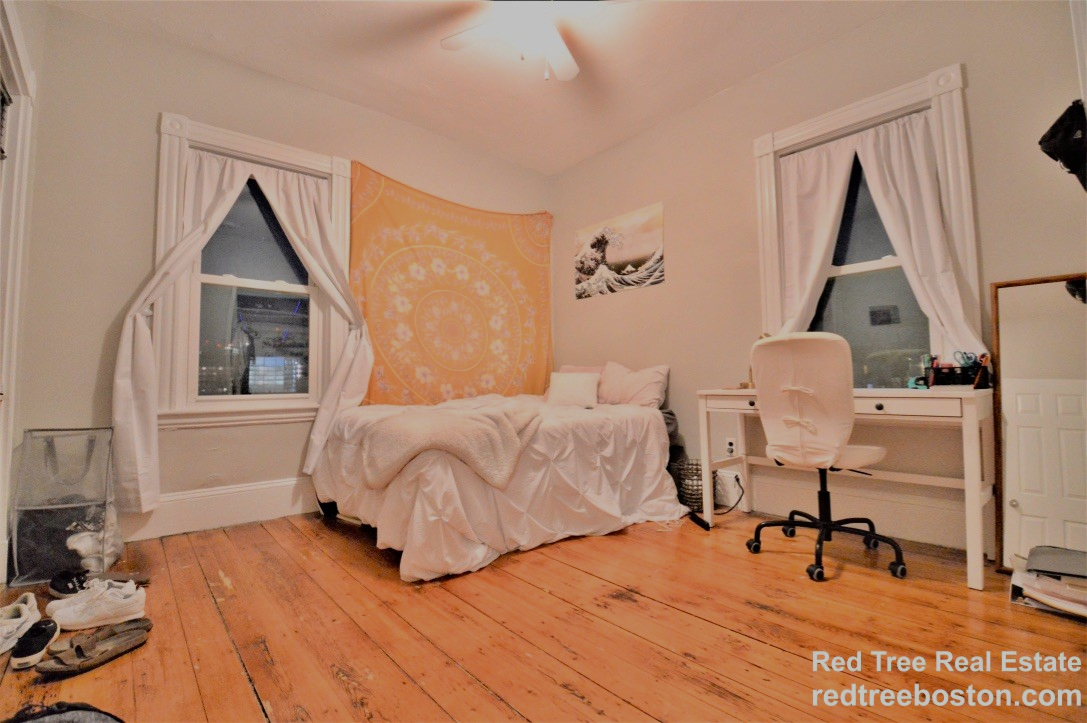 201 Hillside St, Mission Hill