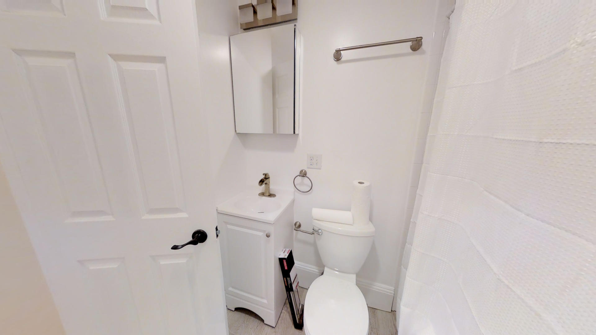 4 bed, 1 bath apartment for rent at 42 Ibbetson Unit 1, Porter Square — photo 3 of 6