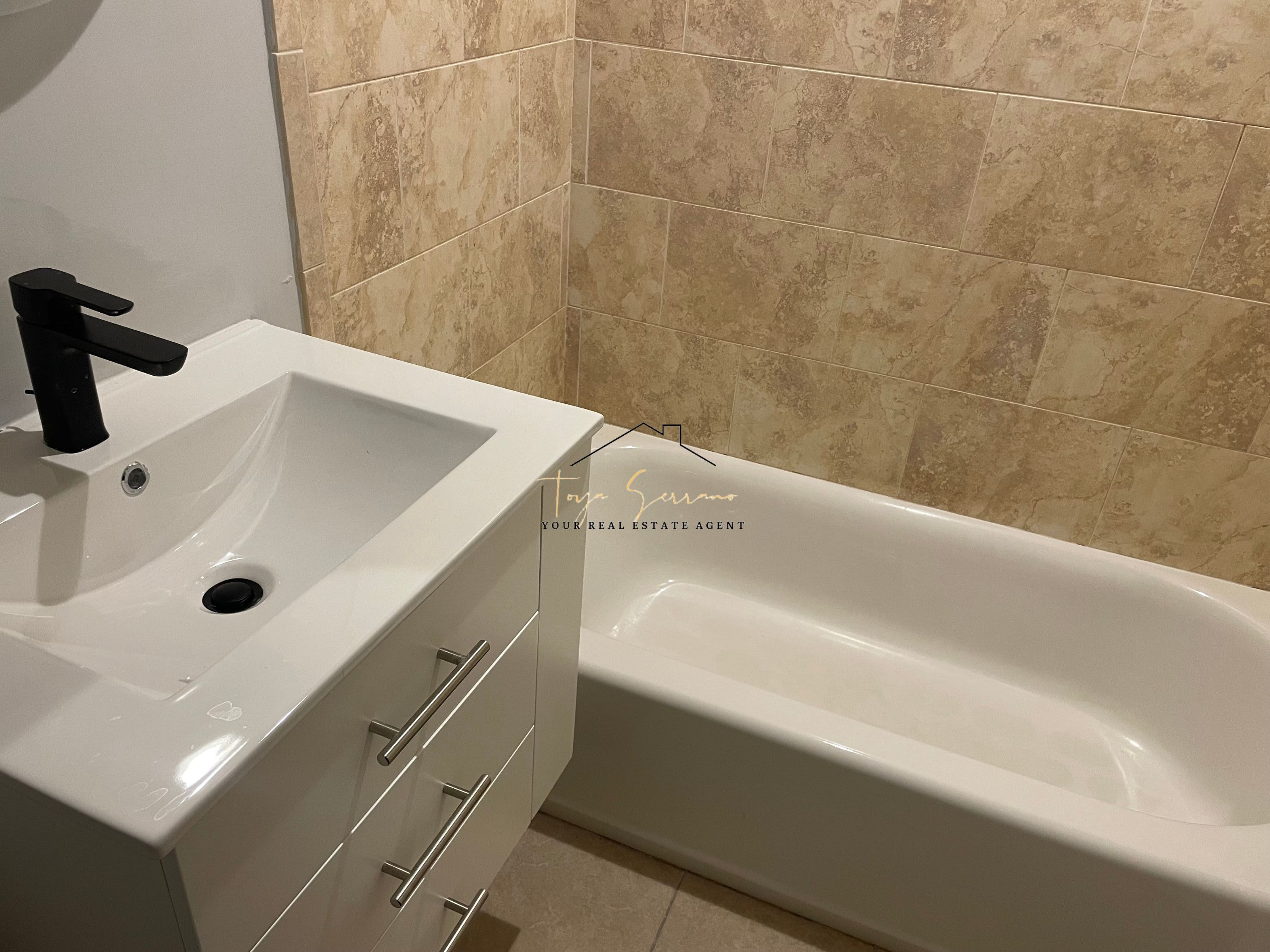 4 bed, 1 bath apartment for rent at 131 Cottage St Unit 2TS, East Boston — photo 12 of 17
