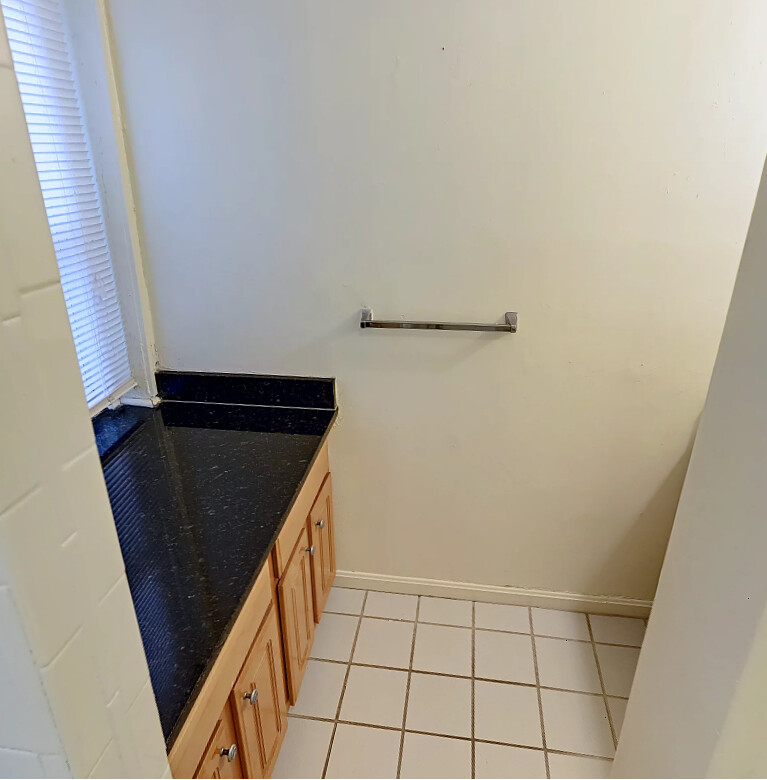 2 bed, 1 bath apartment for rent at 54 Queensberry St Unit 7, Fenway — photo 6 of 6