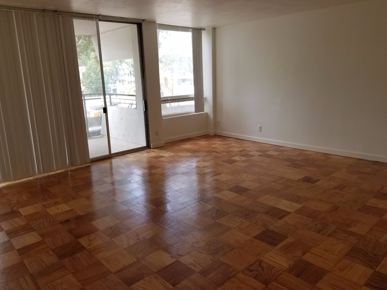 1 bed, 1 bath apartment for rent at 59 Babcock St Unit 14, Coolidge Corner — photo 1 of 4