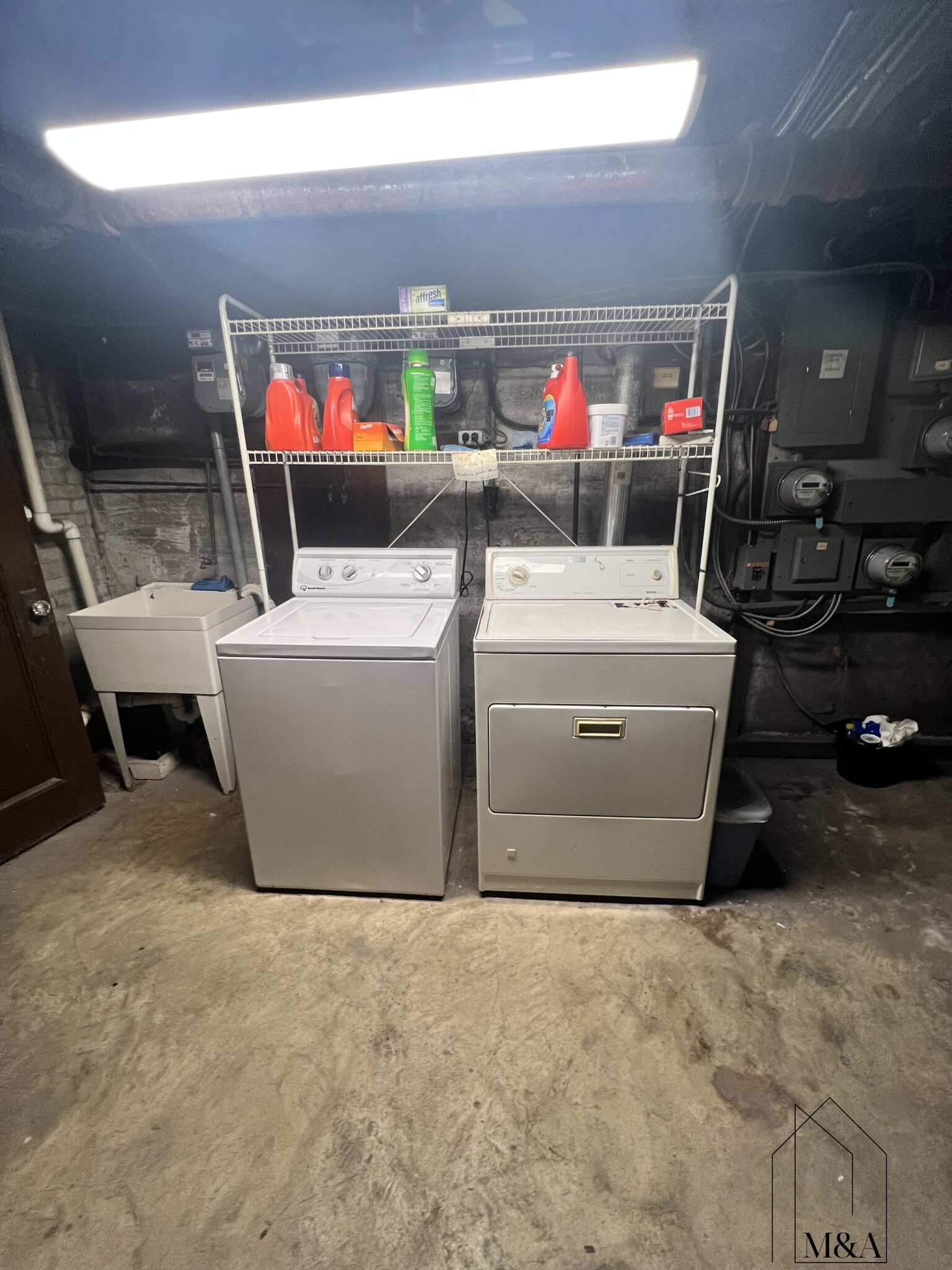 576 Washington St, Brookline