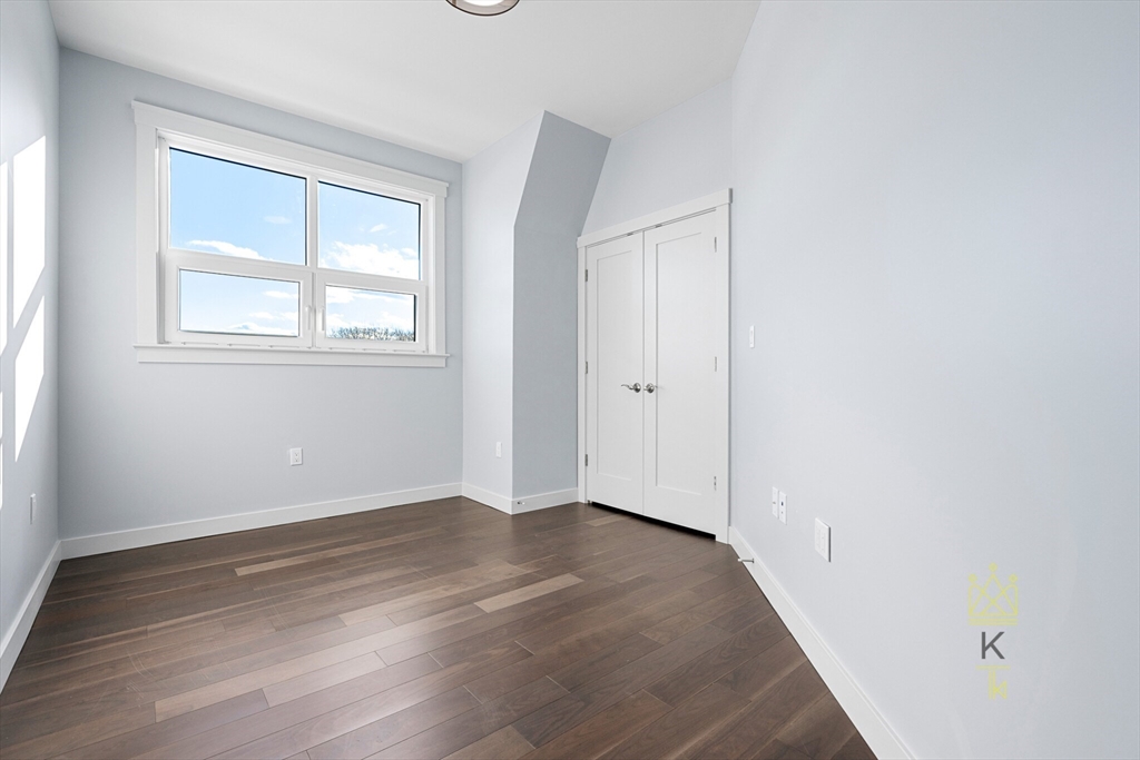 136 Babcock St, Coolidge Corner