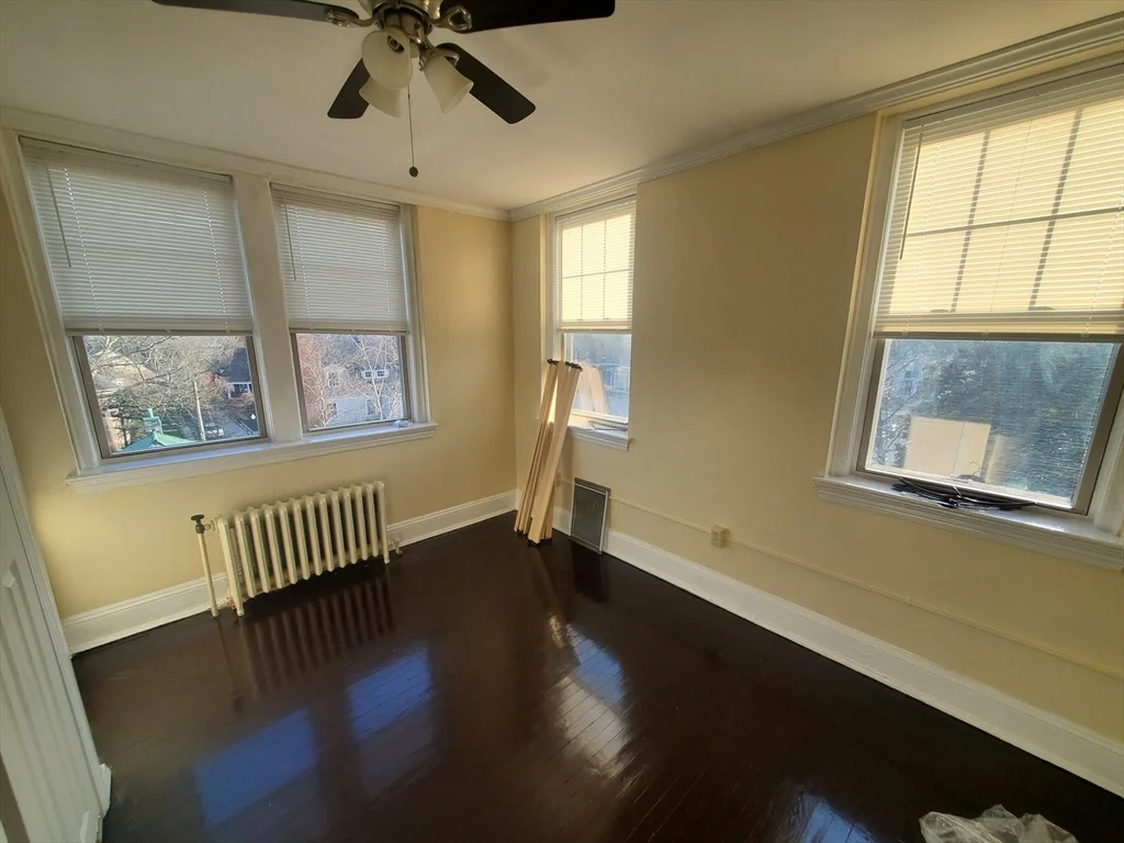 415 County St, New Bedford