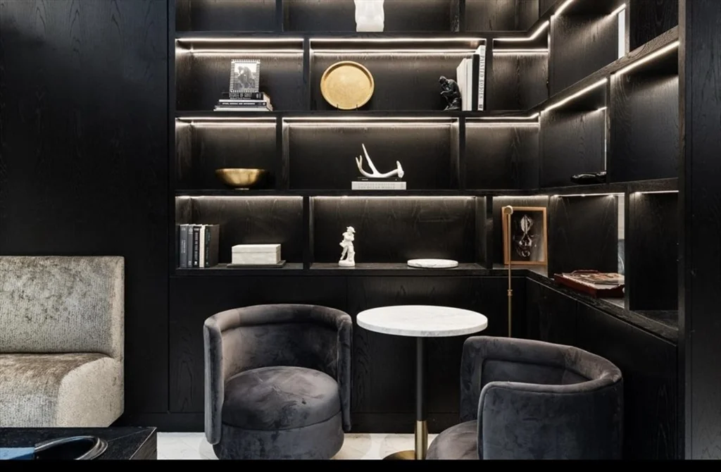 55 Lagrange, Downtown