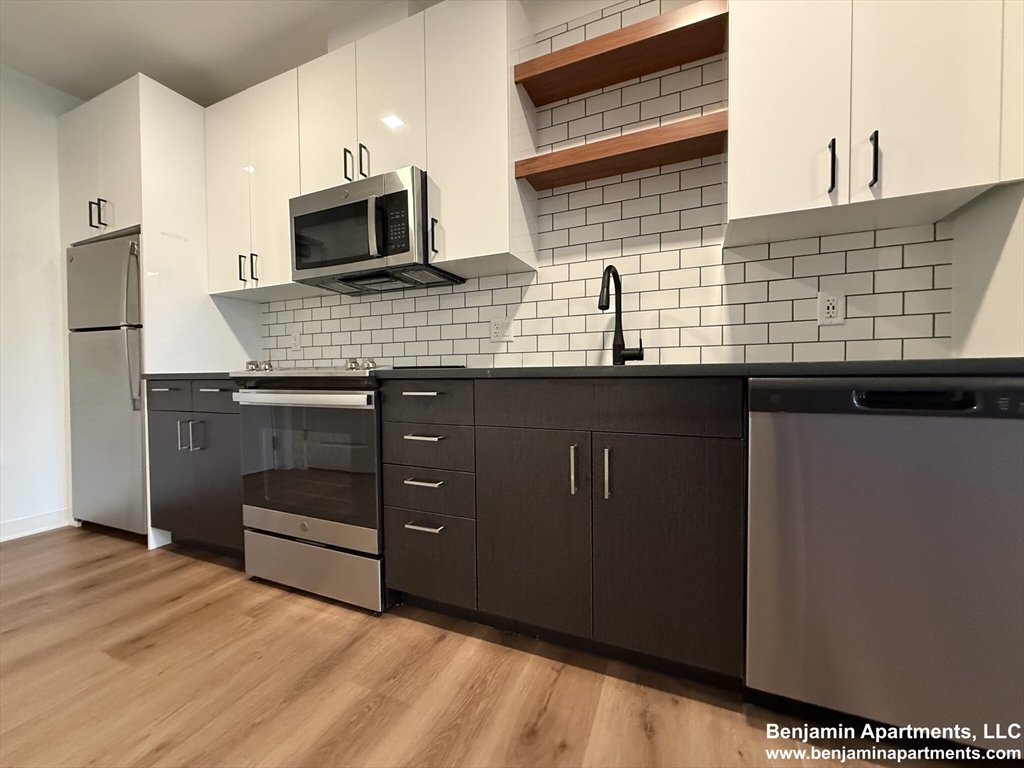 89 Brighton Ave, Allston