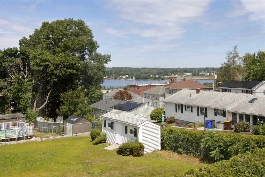 116 Bliss St, Fall River