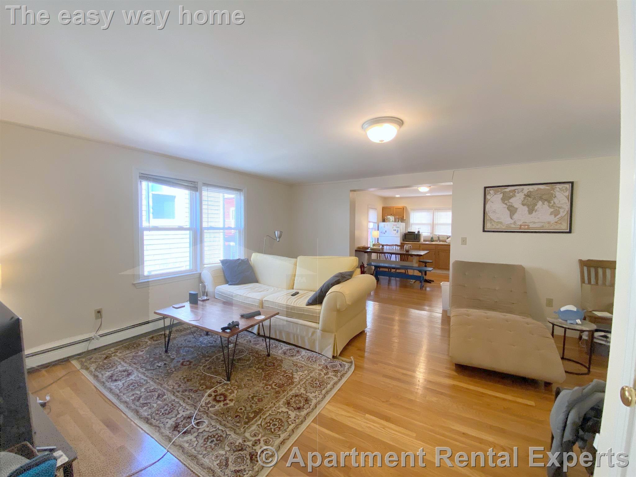 126 Pine St, Central Square