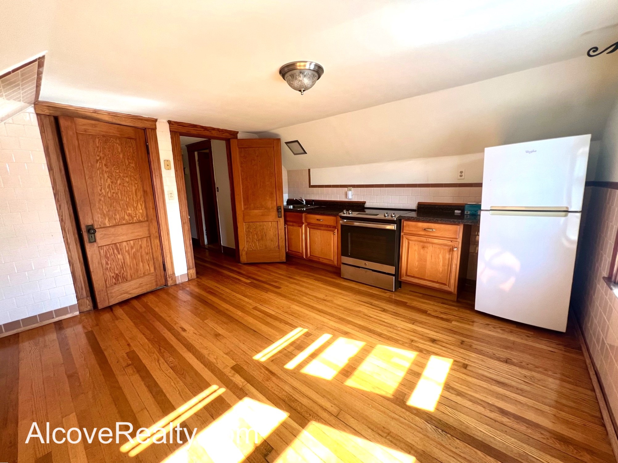 40 Alfred Rd, Arlington