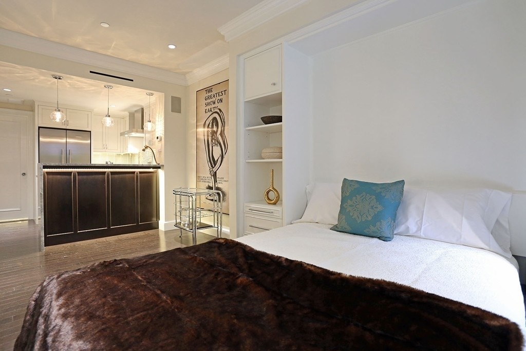 275 Marlborough St, Back Bay