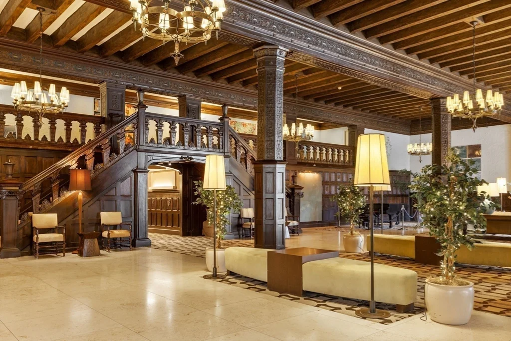 20 Chapel St, Longwood