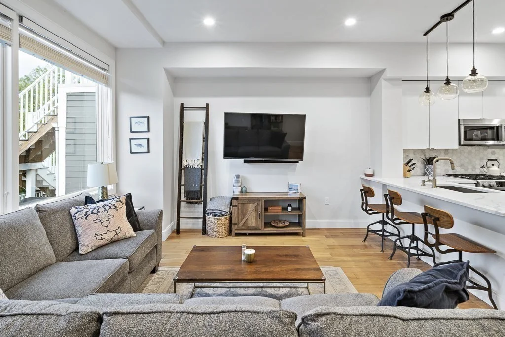 303 Sumner St, East Boston
