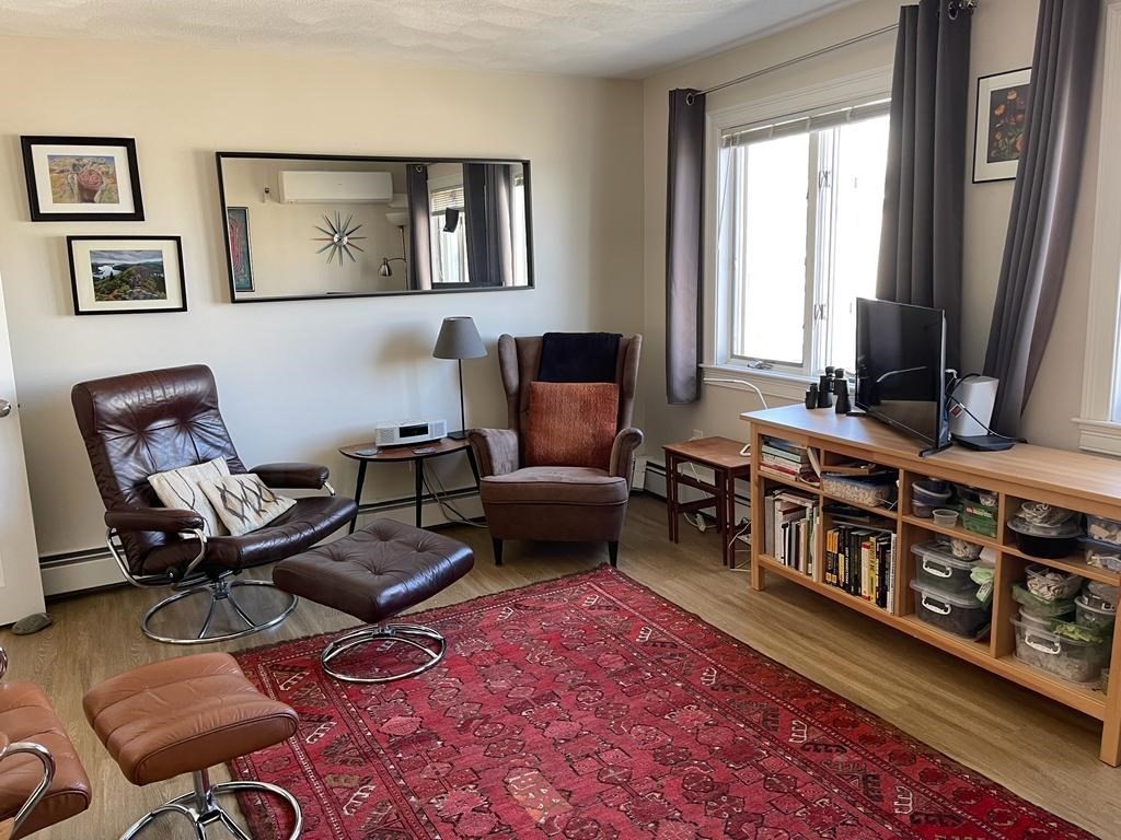 44 Humphrey St, Swampscott