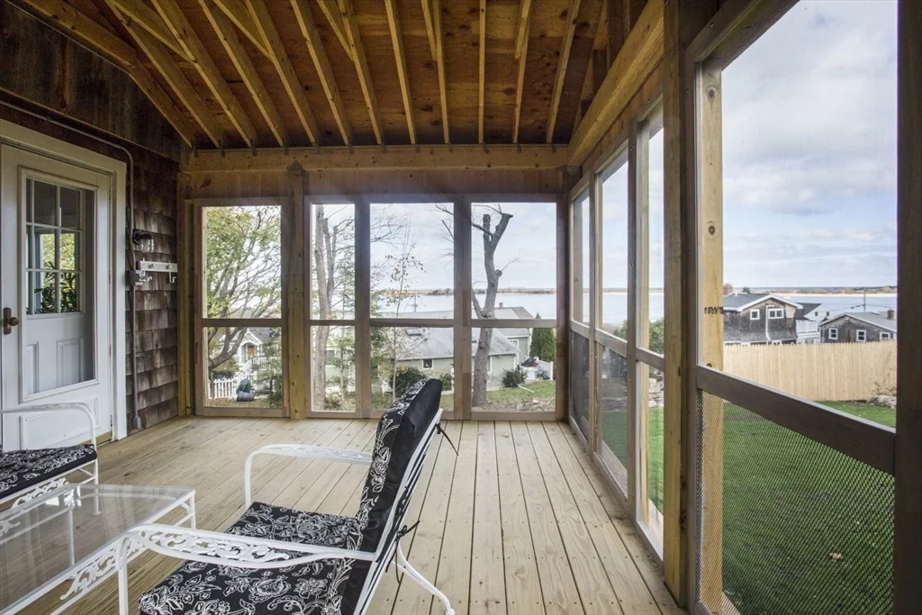 43 Bayview Rd, Great Neck