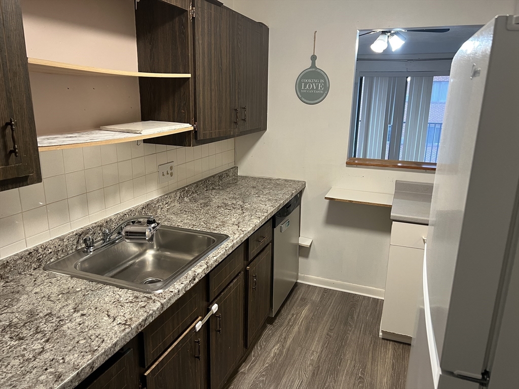 400 Governors Park, Winthrop