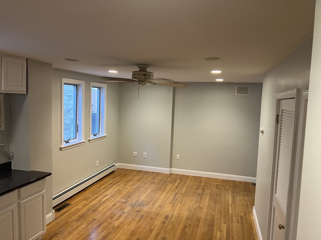 2 bed, 1 bath apartment for rent at 602 East 3rd St Unit 1, South Boston — photo 3 of 6