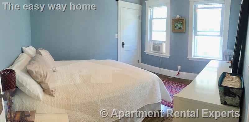 33 Irvington Rd, Tufts