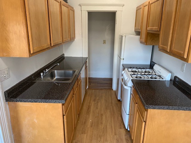 Studio bed, 1 bath apartment for rent at 235 Park Dr Unit 9, Fenway — photo 2 of 5