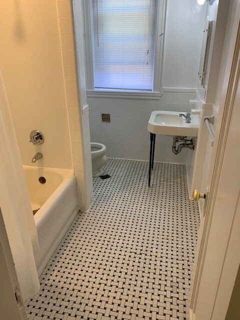 2045 Commonwealth Ave, Brighton