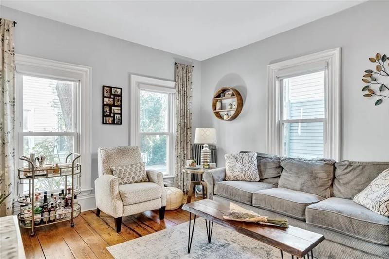 1 Riverside Pl, Riverside