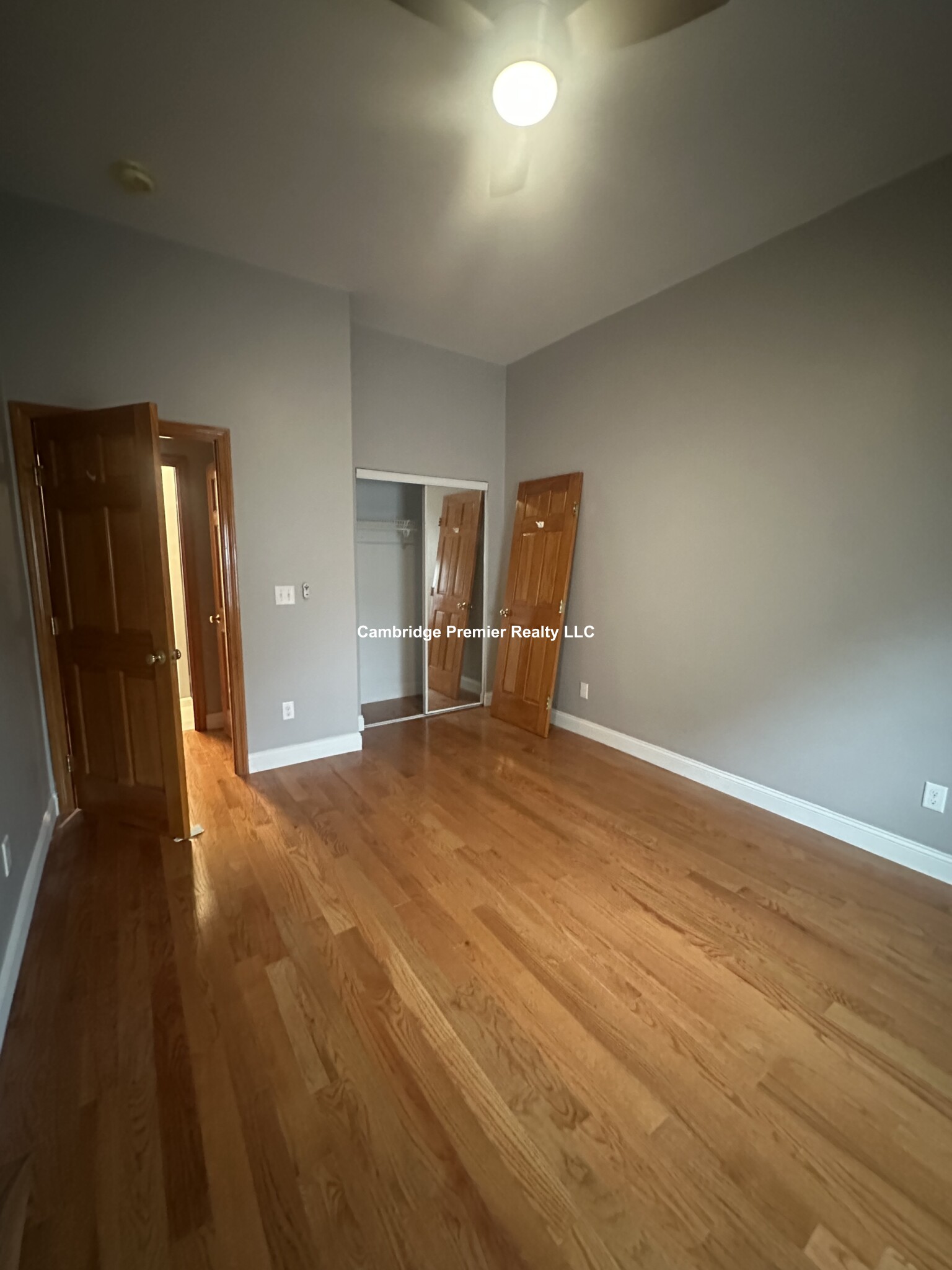 126 Washington St, Medford