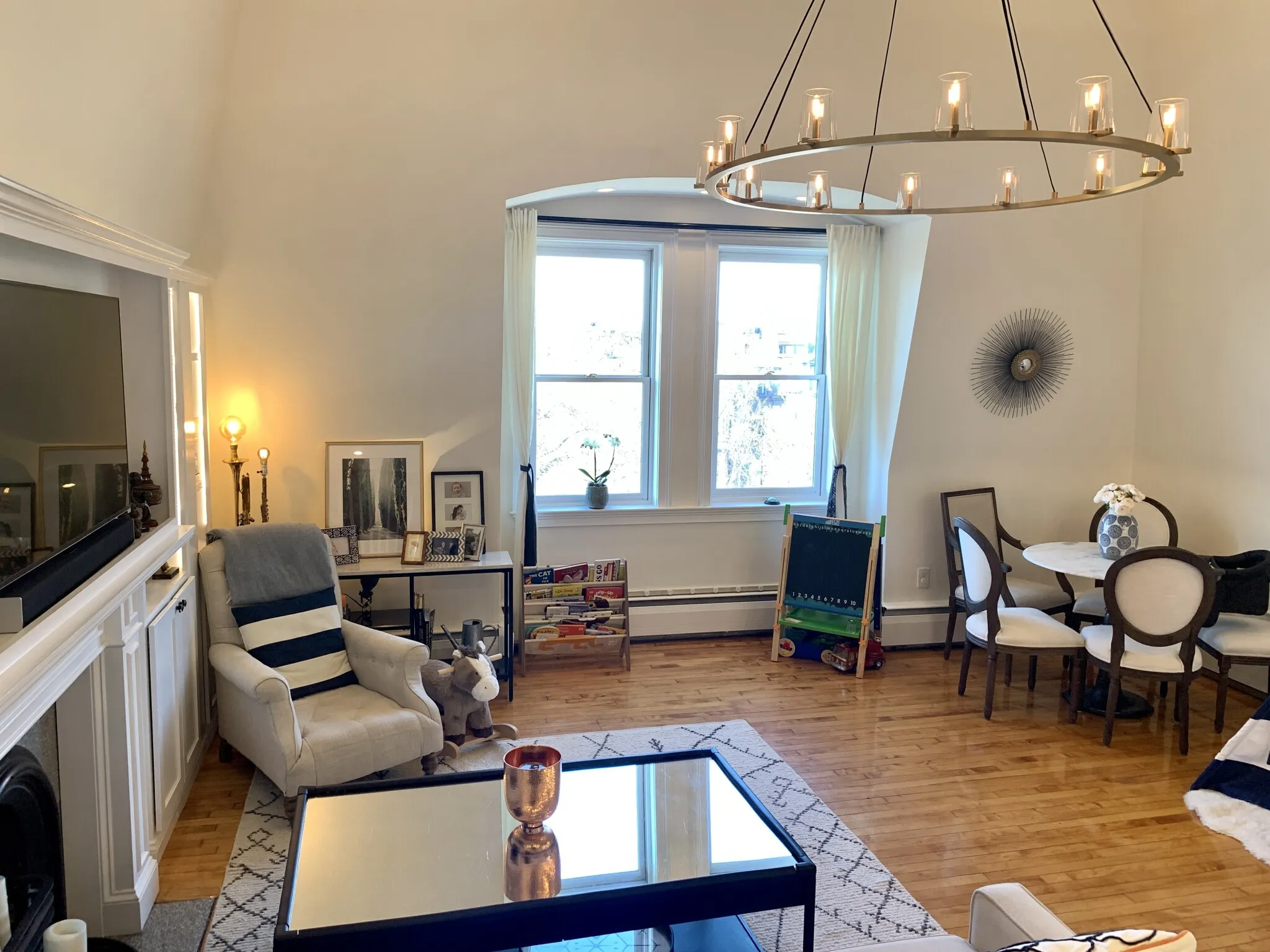 64 Commonwealth Ave, Back Bay