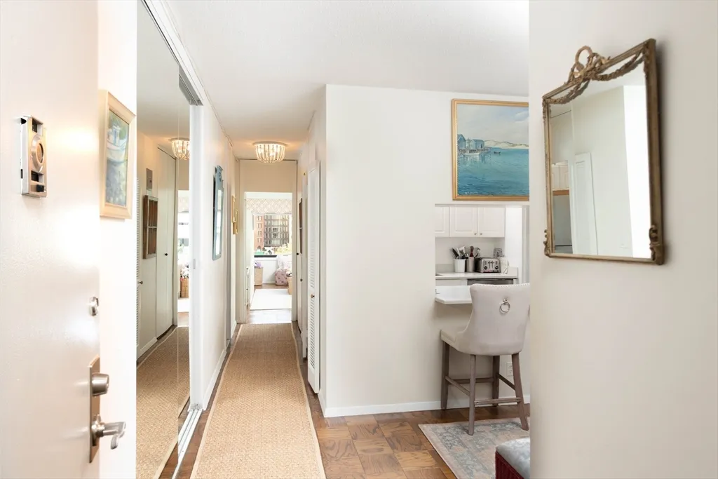 85 E India Row, Waterfront