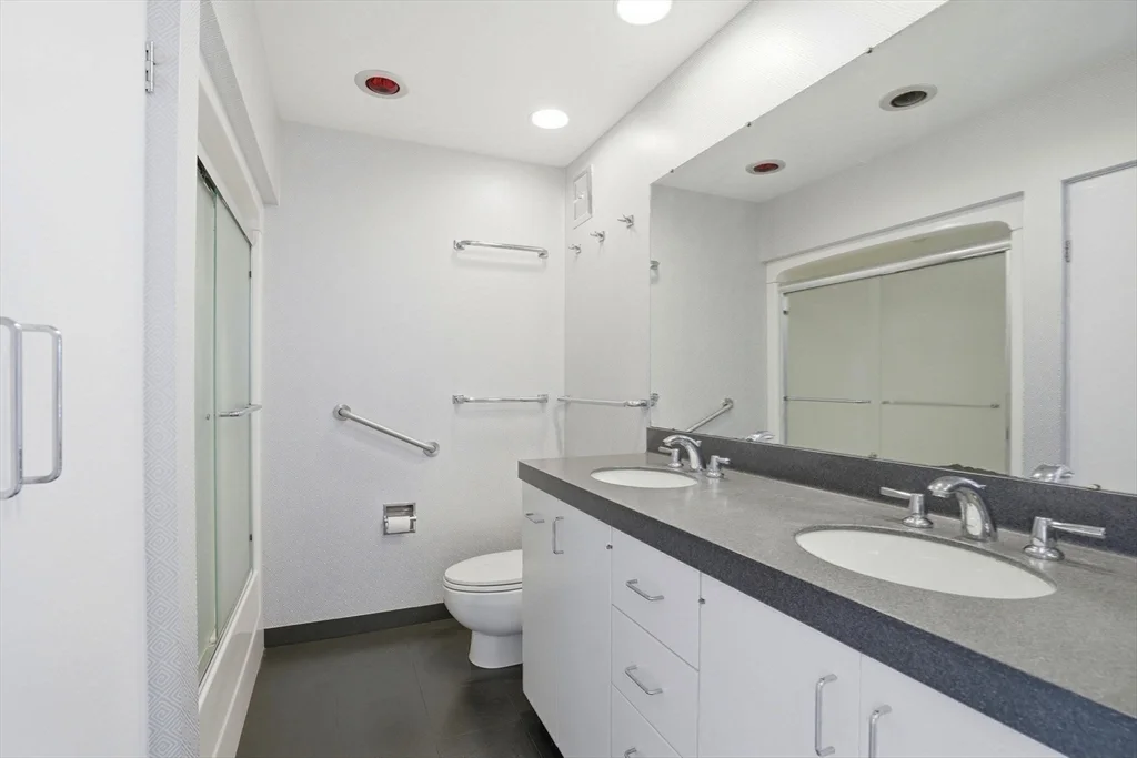 150 W Concord St, South End