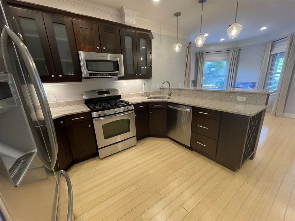 10 Symmes St, Roslindale