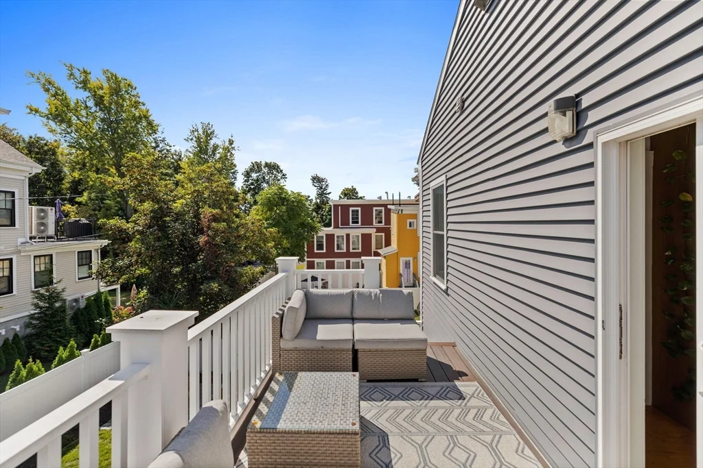 11 Ashland St, Dorchester