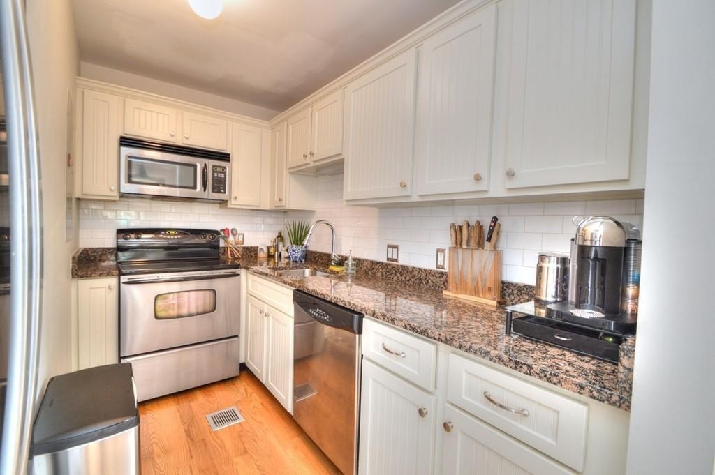 21 Main St, Charlestown