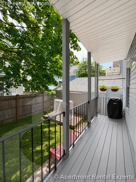 217 Willow Ave, Davis Square