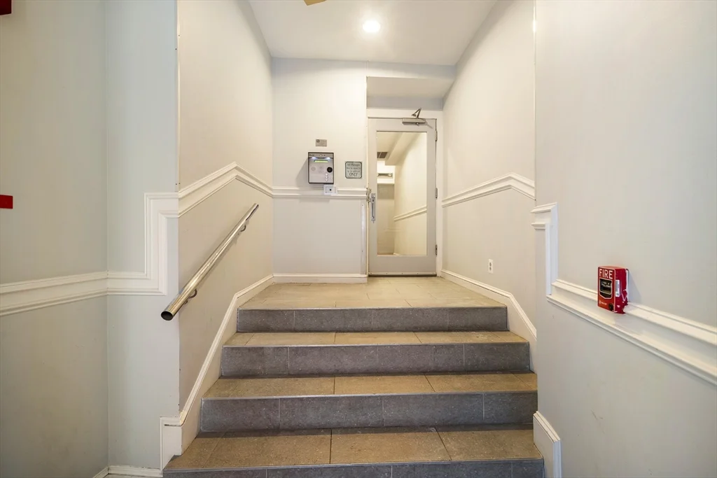 19 Wiget St, North End