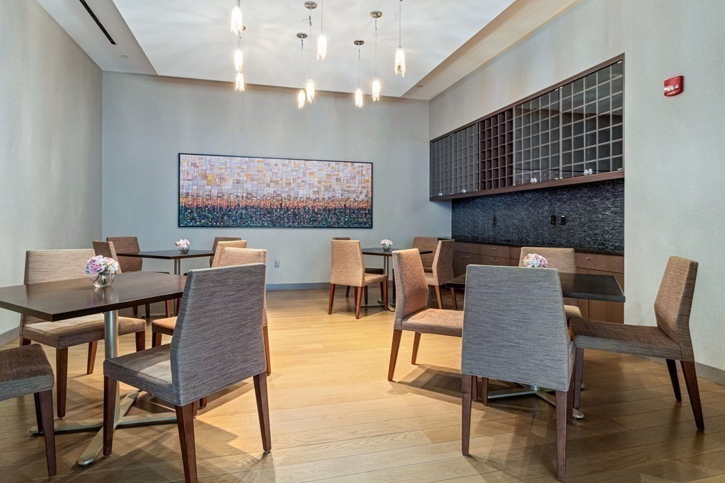 580 Washington St, Downtown