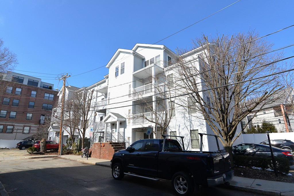 20 Cameron St, Brookline