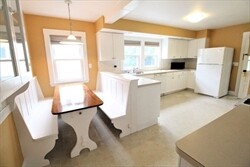 3 bed, 1 bath apartment for rent at 152 Trapelo Rd Unit 1, Belmont — photo 2 of 13