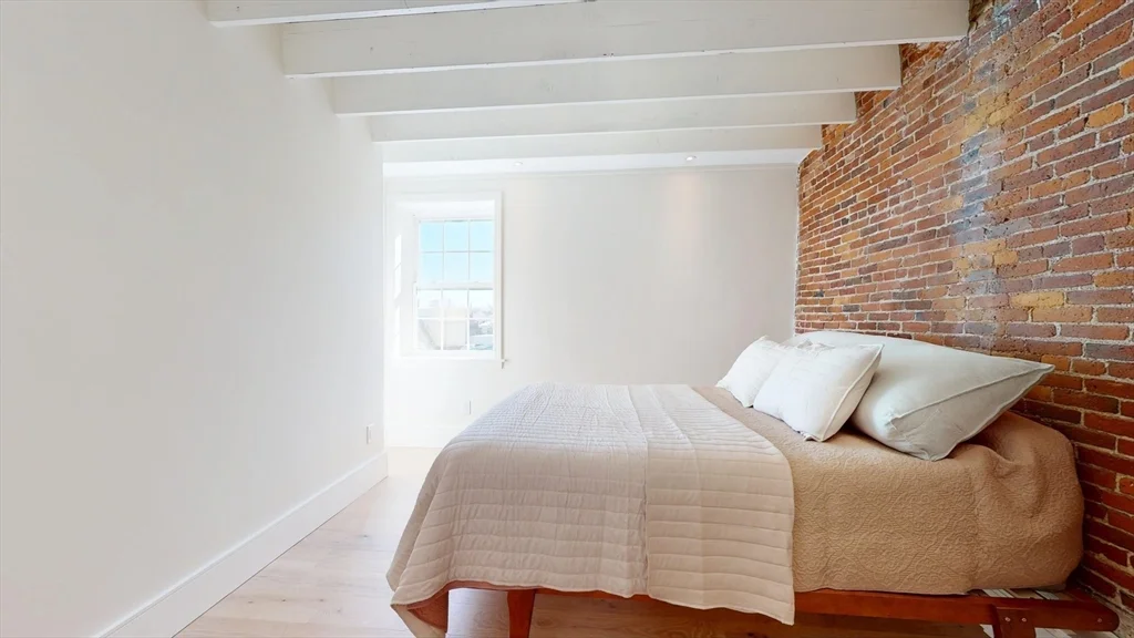 1 Liberty St, Newburyport