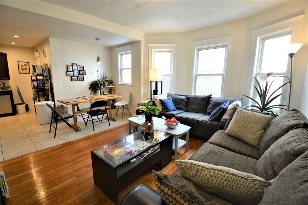 94 Montebello Rd, Jamaica Plain