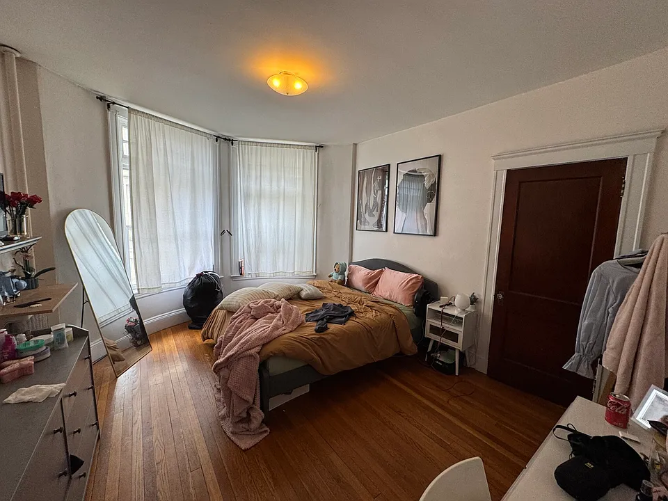 1681 Beacon St, Aspinwall Hill